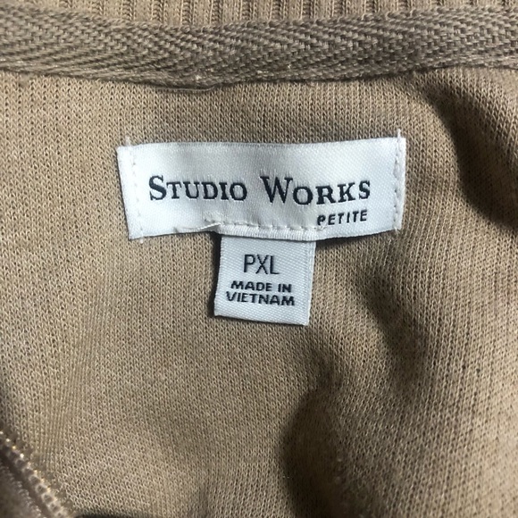 ❤️Studio Works Top - Picture 5 of 6
